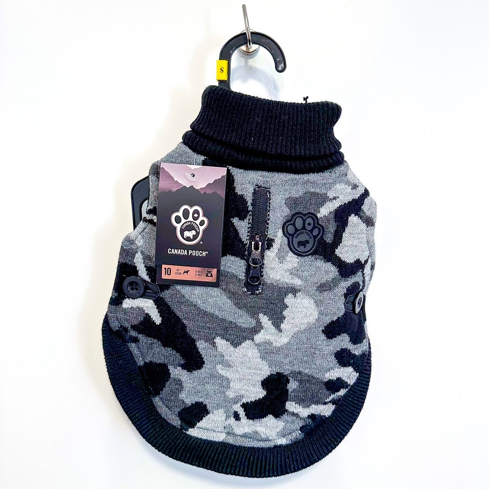 Canada Pooch Black & Gray Camo Northern Knit Winter Coat